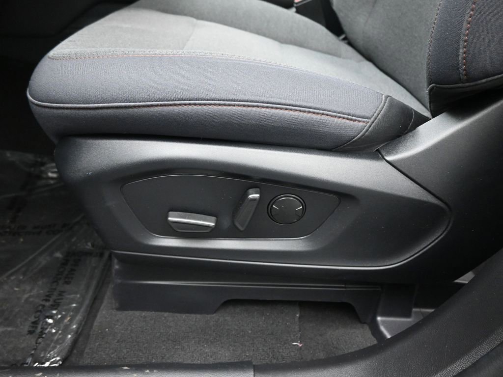 Certified 2025 Ford Explorer Active image 38