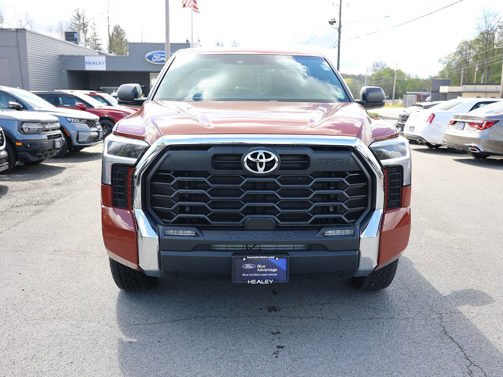 Used 2025 Toyota Tundra SR5 w/ TRD Off-Road Package AWD/4WD image 8
