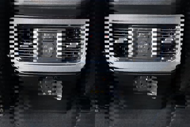 Certified 2025 Ford F250 Platinum image 29