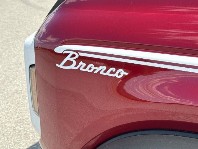 Certified 2025 Ford Bronco Heritage Edition AWD/4WD image 15