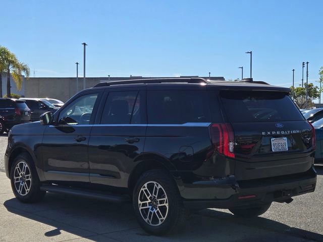 Certified 2025 Ford Expedition Active image 5