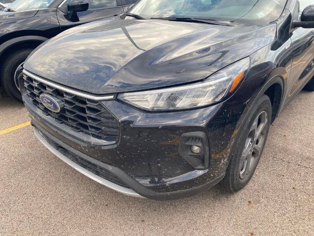 Certified 2025 Ford Escape ST-Line Select AWD/4WD image 13