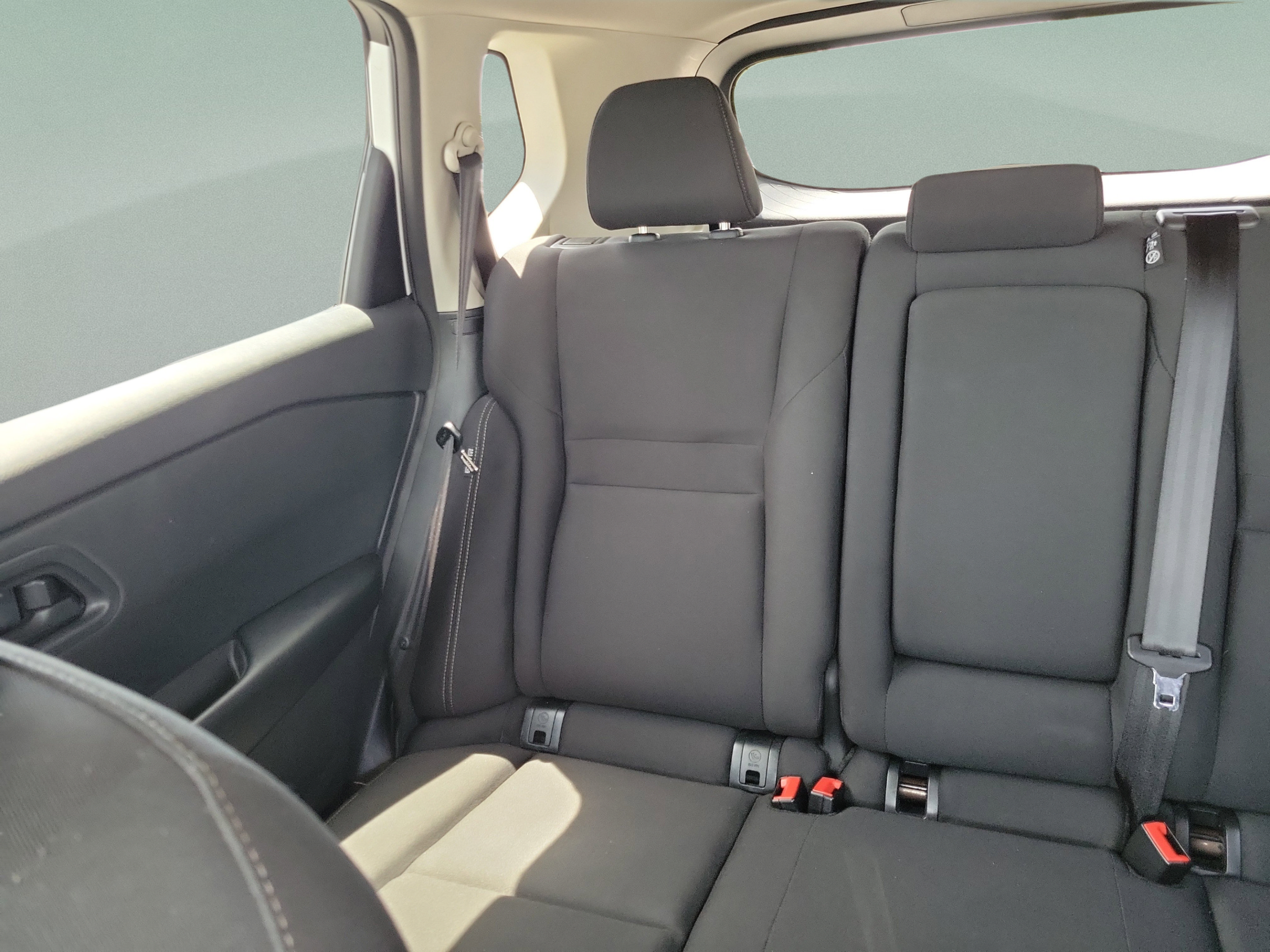 Used 2024 Nissan Rogue S AWD/4WD image 8