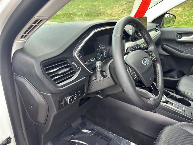 Certified 2022 Ford Escape SEL AWD/4WD image 13