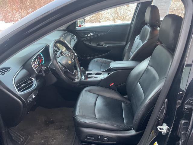 Used 2017 Chevrolet Malibu LT w/ Leather Package image 15