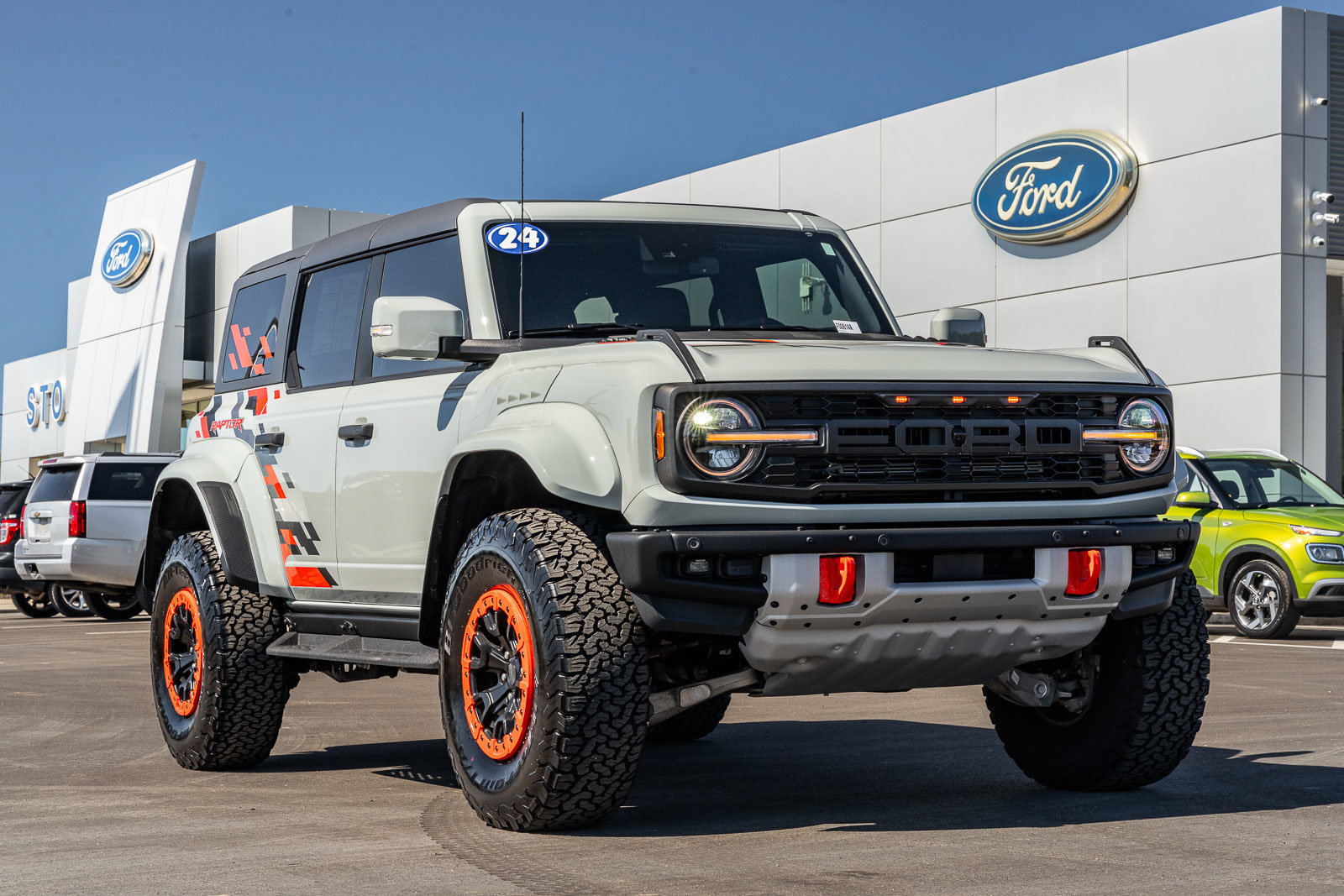Certified 2024 Ford Bronco Raptor AWD/4WD image 1