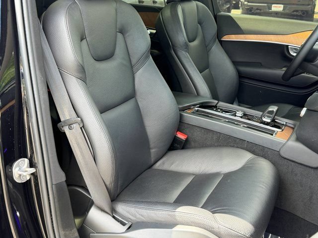 Used 2023 Volvo XC90 B6 Plus w/ Protection Package Premier AWD/4WD image 32