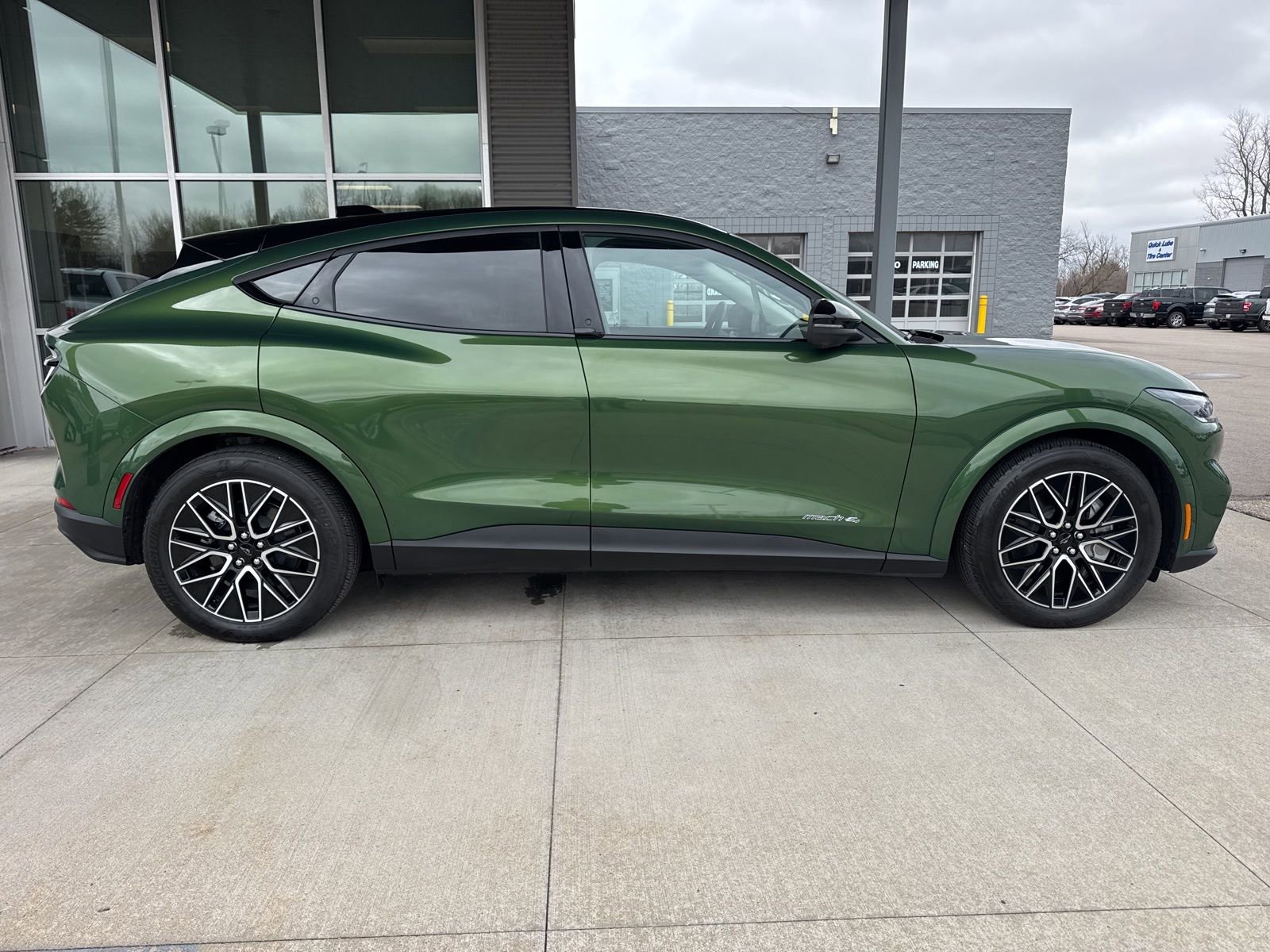 Certified 2025 Ford Mustang Mach-E Premium image 2