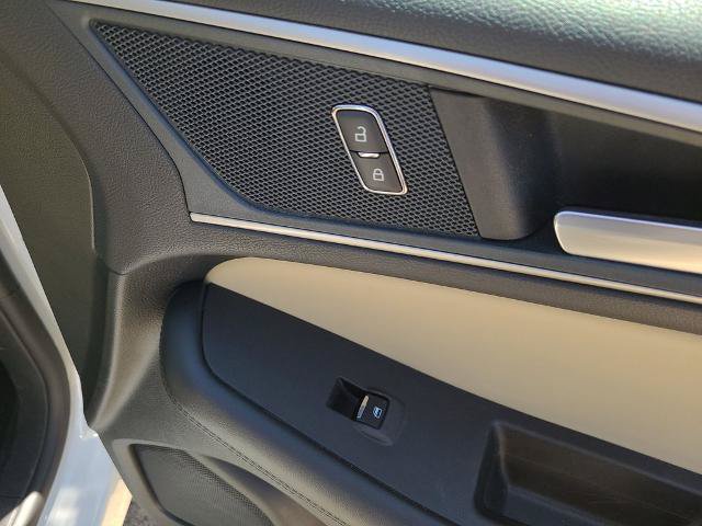 Certified 2024 Ford Edge SEL AWD/4WD image 9