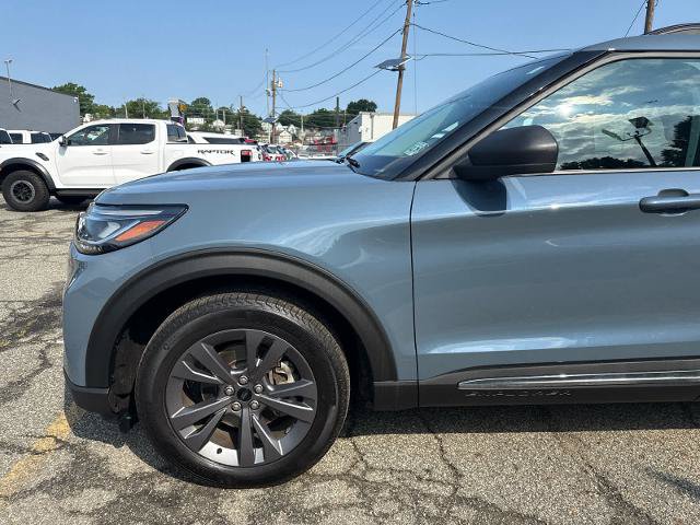 Certified 2025 Ford Explorer Active w/ Active Comfort Package AWD/4WD image 11