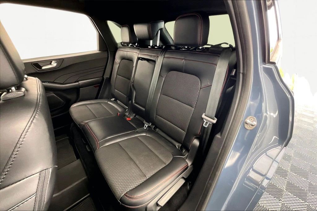 Certified 2023 Ford Escape ST-Line w/ Tech Pack #1 image 26