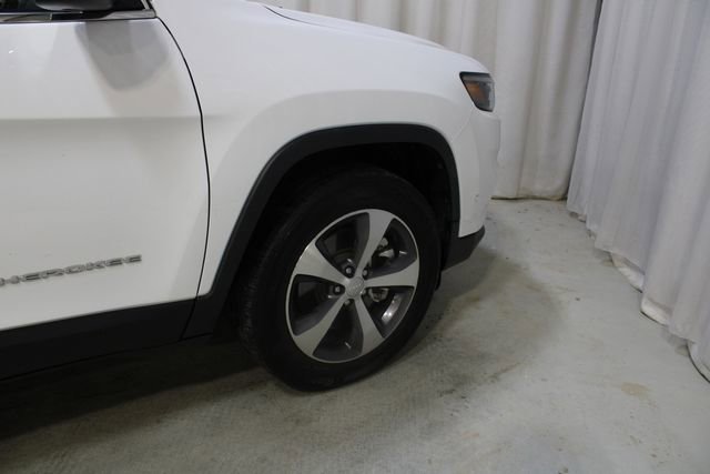 Used 2021 Jeep Cherokee Limited AWD/4WD image 28