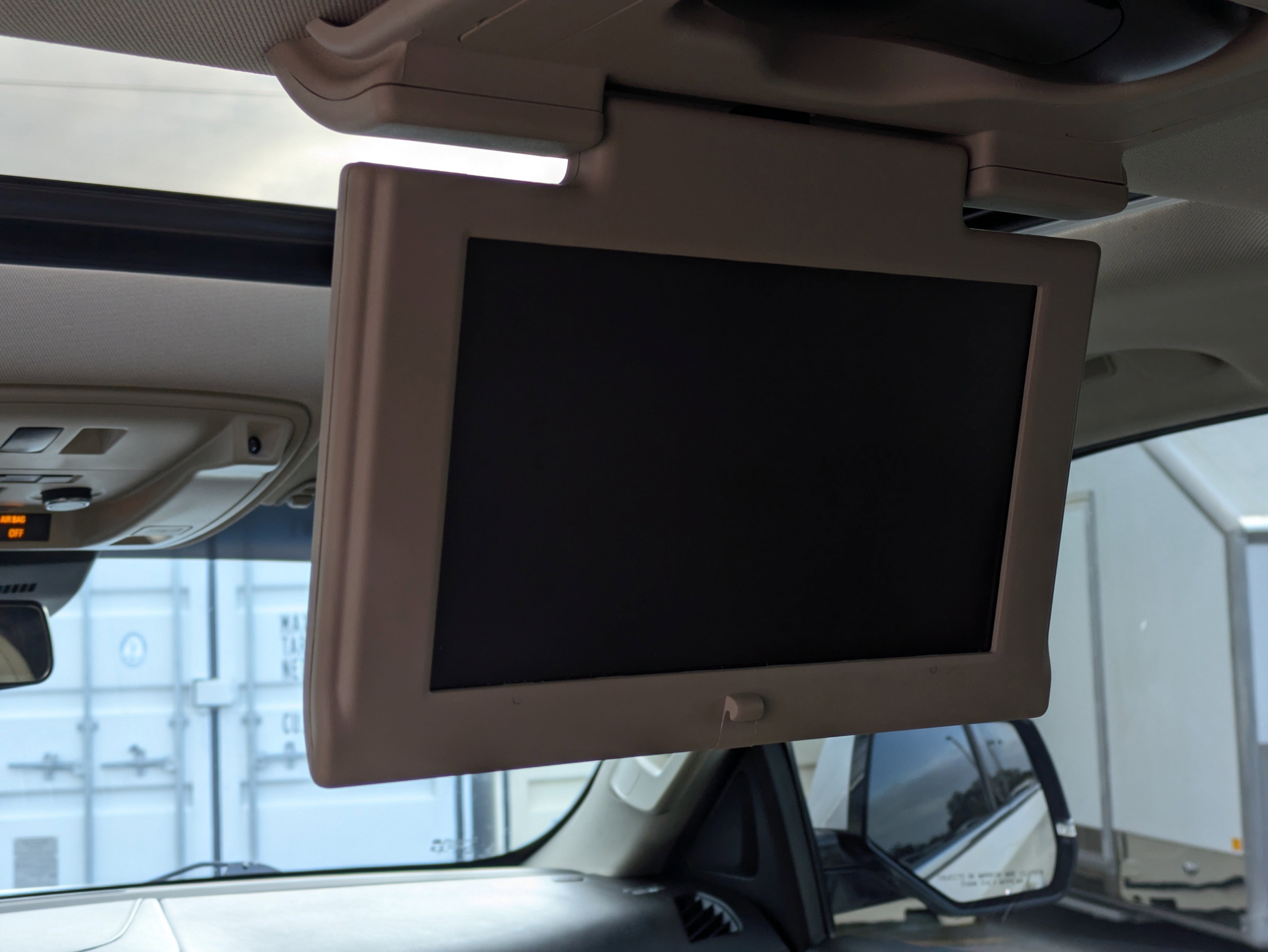 Used 2020 Cadillac Escalade Premium Luxury image 16