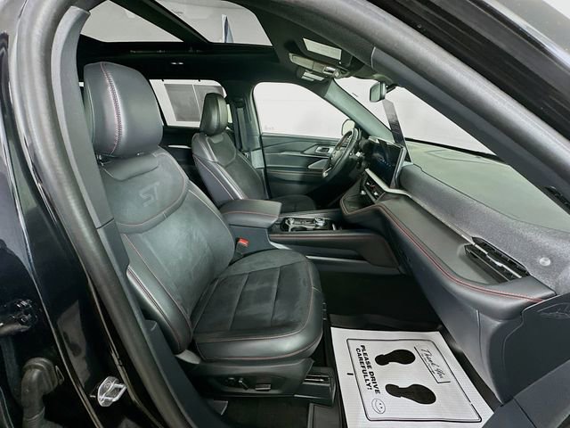 Certified 2025 Ford Explorer ST AWD/4WD image 37