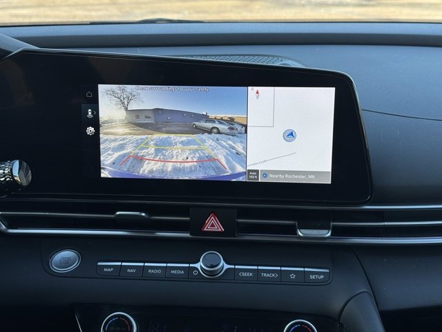 Used 2024 Hyundai Elantra SEL w/ Convenience Package image 4