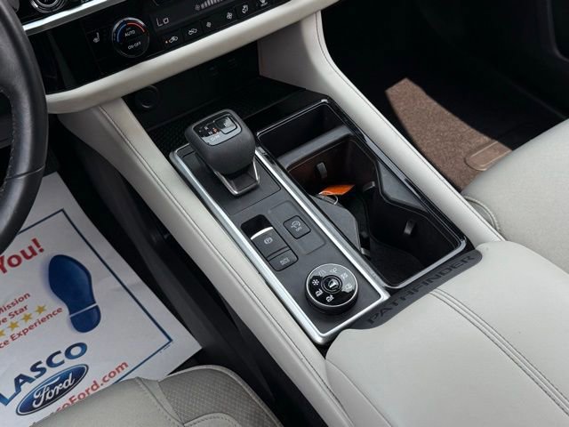 Used 2022 Nissan Pathfinder SV image 42