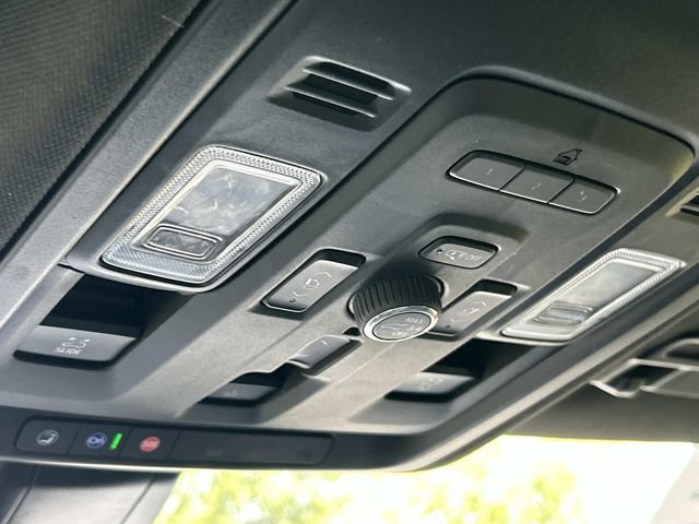 Used 2022 GMC Yukon XL Denali AWD/4WD image 46