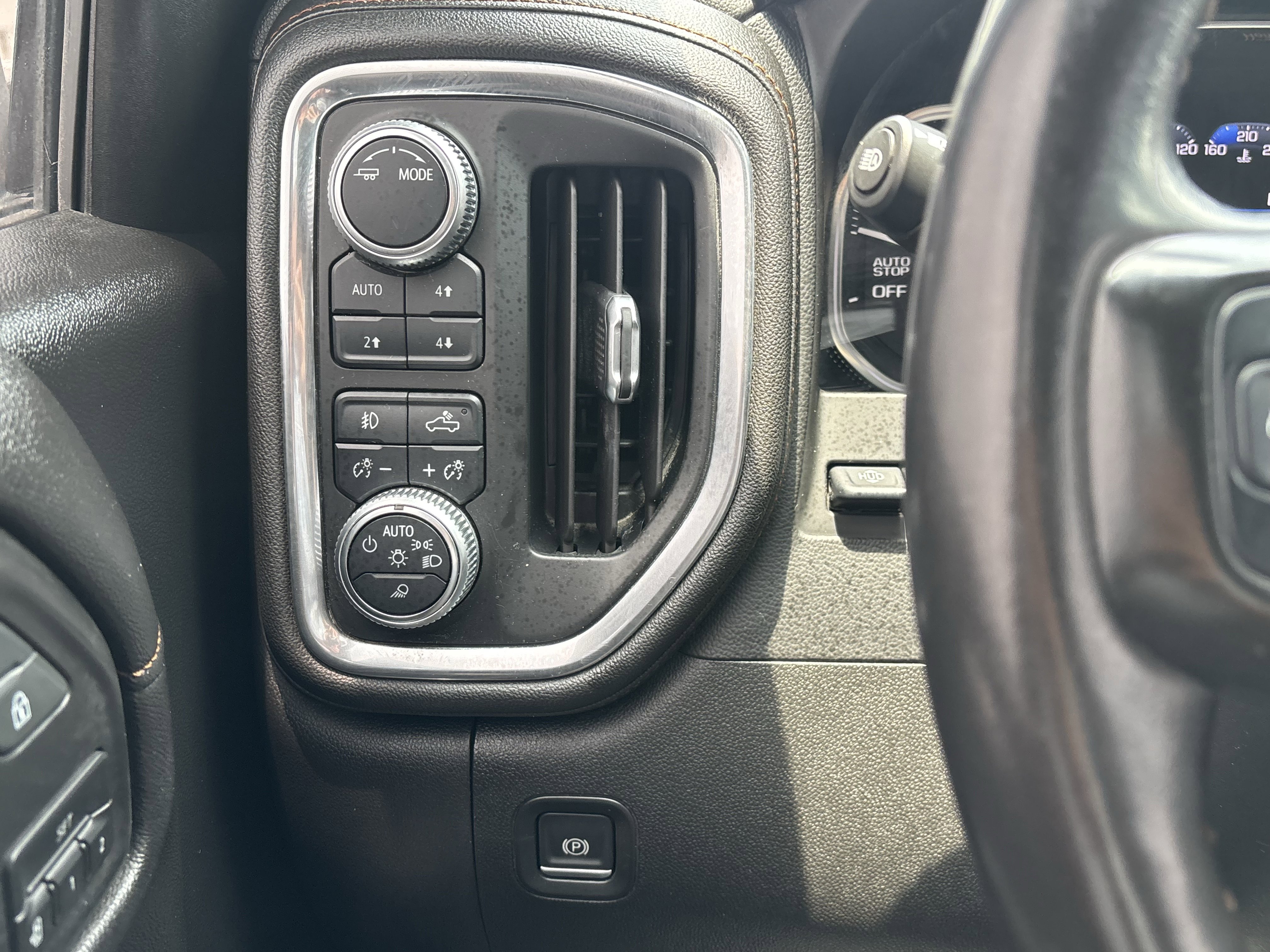 Used 2020 GMC Sierra 1500 AT4 w/ AT4 Premium Package AWD/4WD image 38