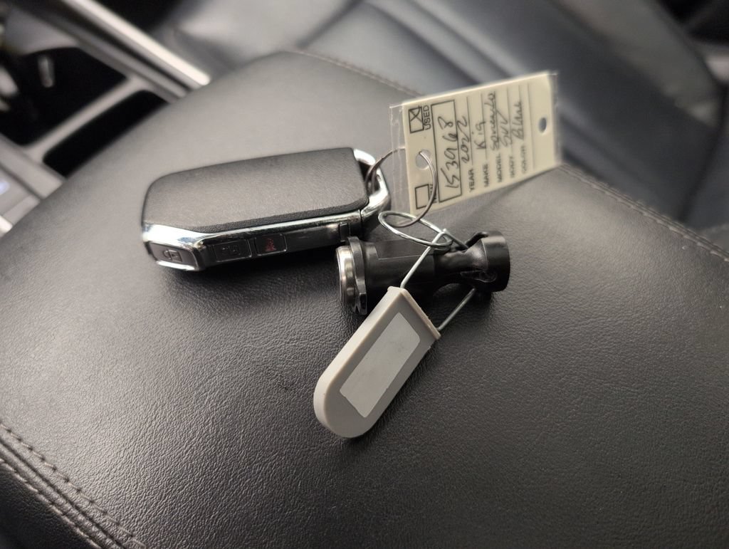 Used 2022 Kia Sorento S w/ Panoramic Sunroof Package FWD image 42