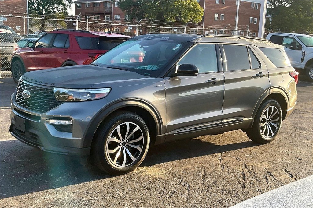 Certified 2024 Ford Explorer ST-Line w/ Class IV Trailer Tow Package AWD/4WD image 11