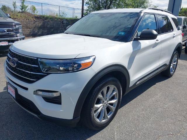 Certified 2023 Ford Explorer XLT w/ Equipment Group 202A AWD/4WD image 4