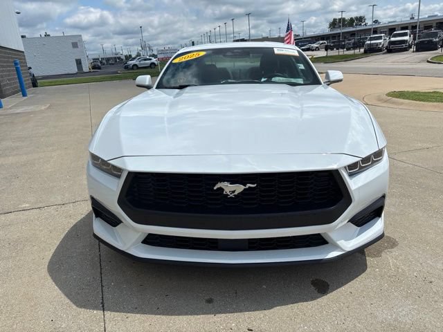 Certified 2025 Ford Mustang Coupe RWD image 5