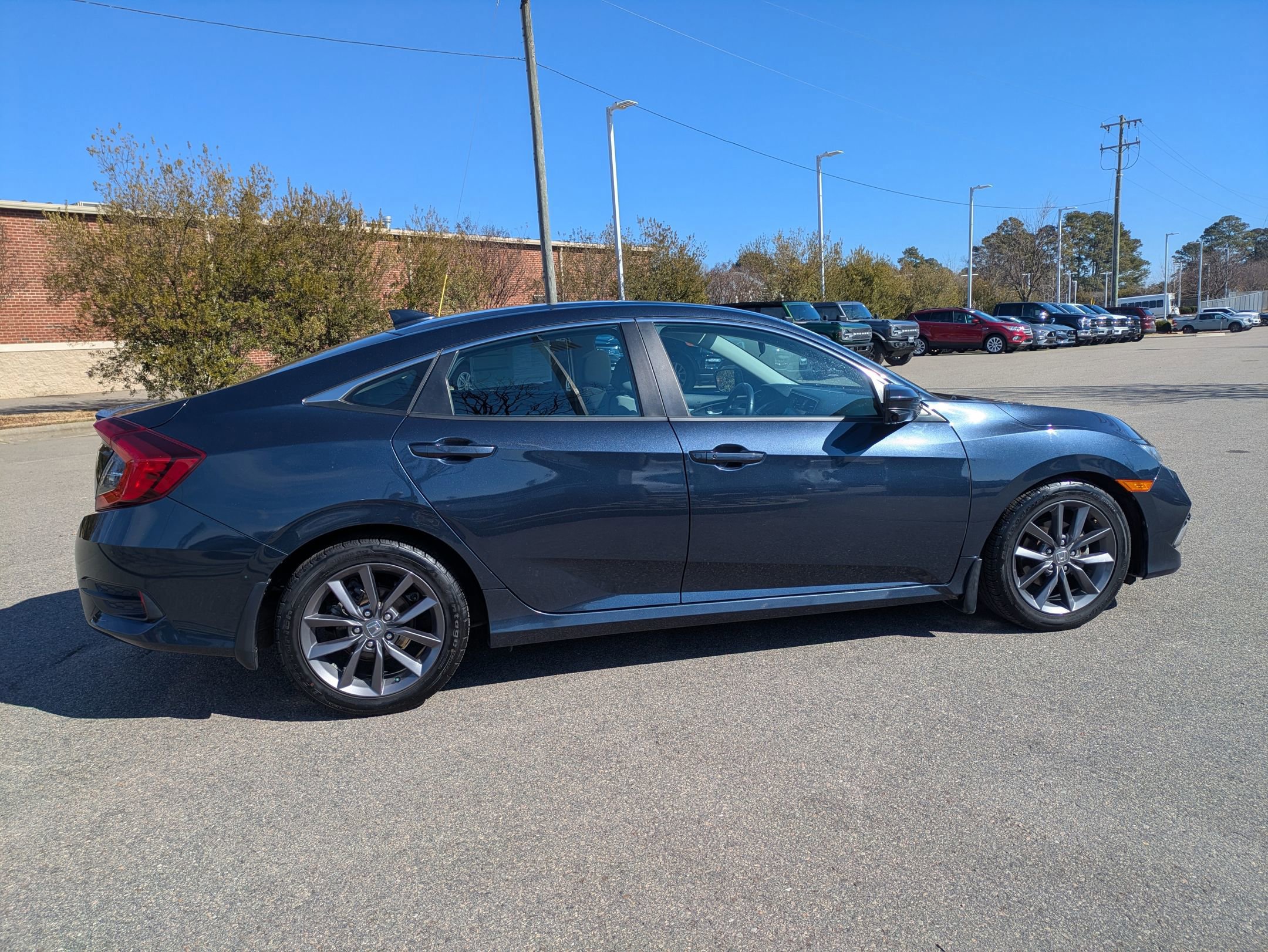Used 2020 Honda Civic EX image 5