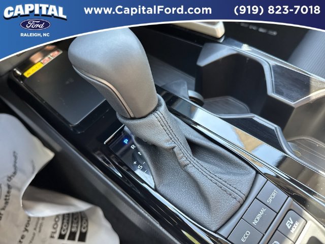 Used 2026 Toyota Camry XLE w/ Premium Plus Package FWD image 31