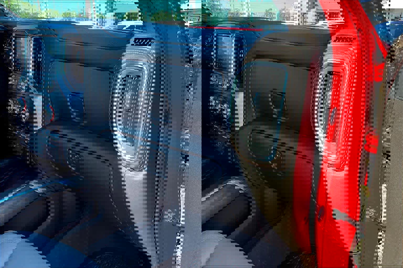 Used 2020 GMC Sierra 1500 SLT image 18