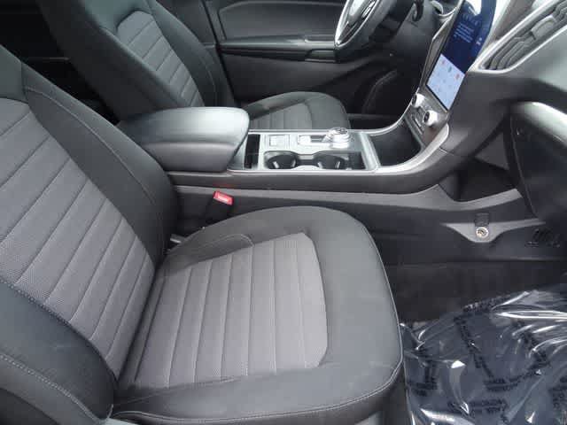 Certified 2021 Ford Edge SE FWD image 12