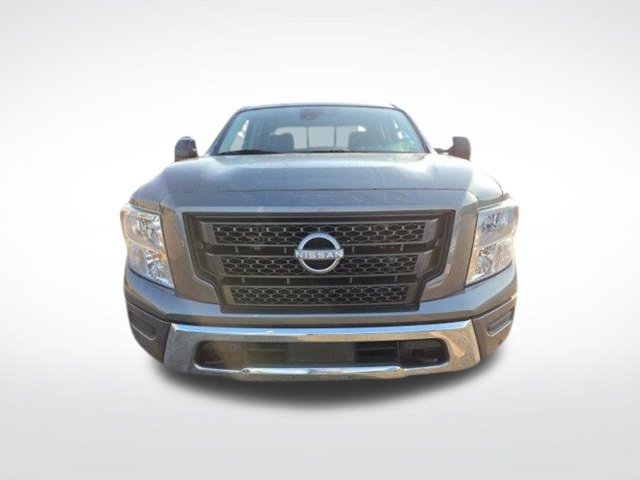 Used 2024 Nissan Titan SV w/ SV Convenience Package RWD image 2