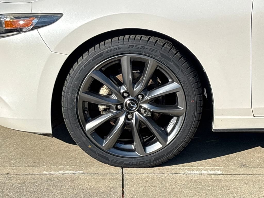 Used 2019 MAZDA MAZDA3 Base image 11