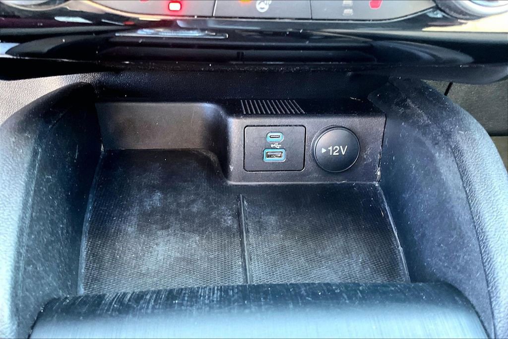 Certified 2022 Ford Escape SE w/ Cold Weather Package FWD image 30