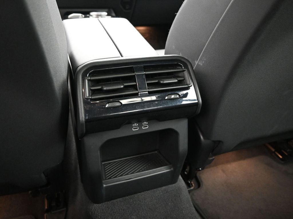 Used 2024 BMW i5 eDrive40i image 22