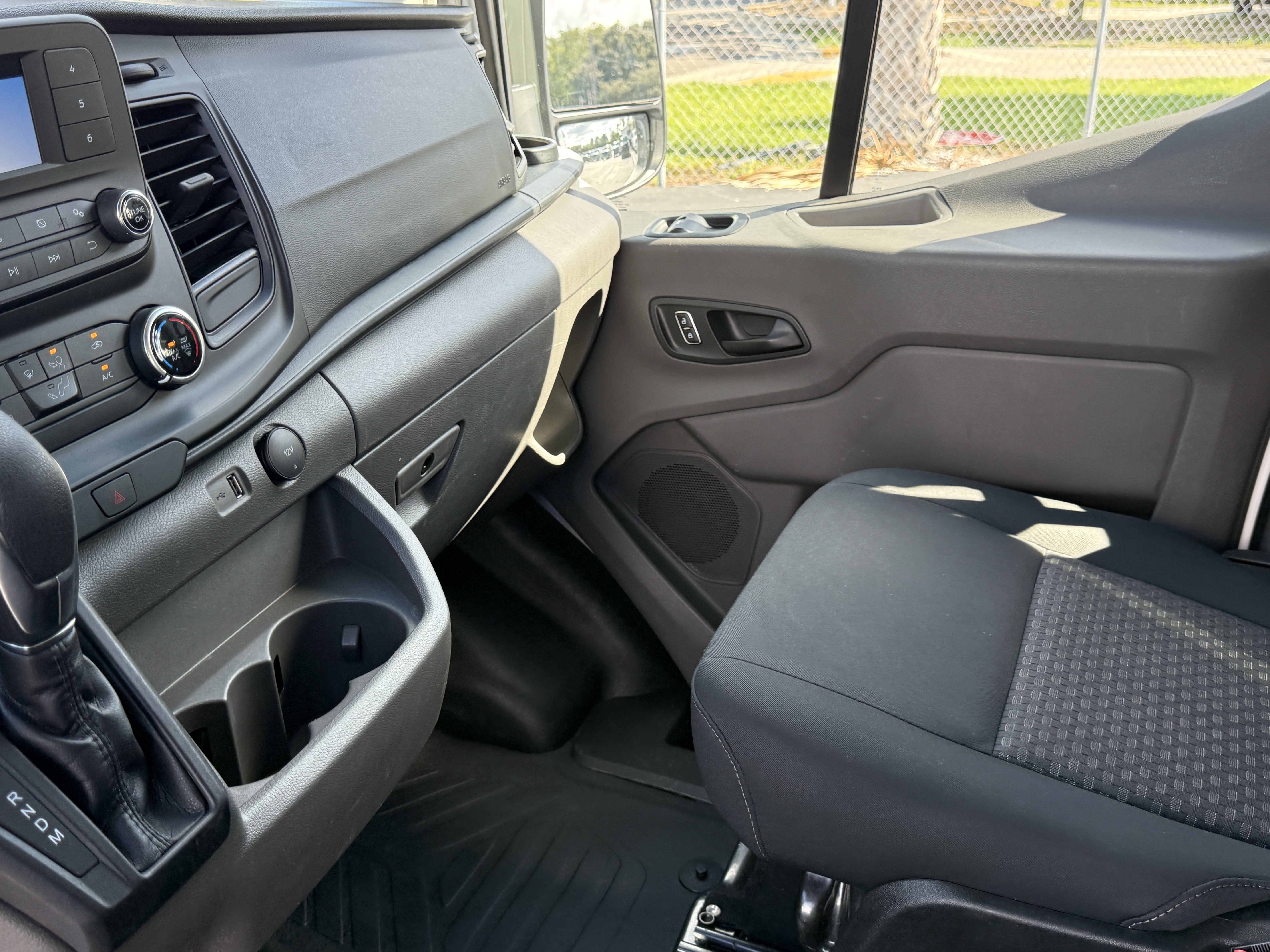 Certified 2025 Ford Transit 250 Low Roof w/ Exterior Upgrade Package RWD image 14
