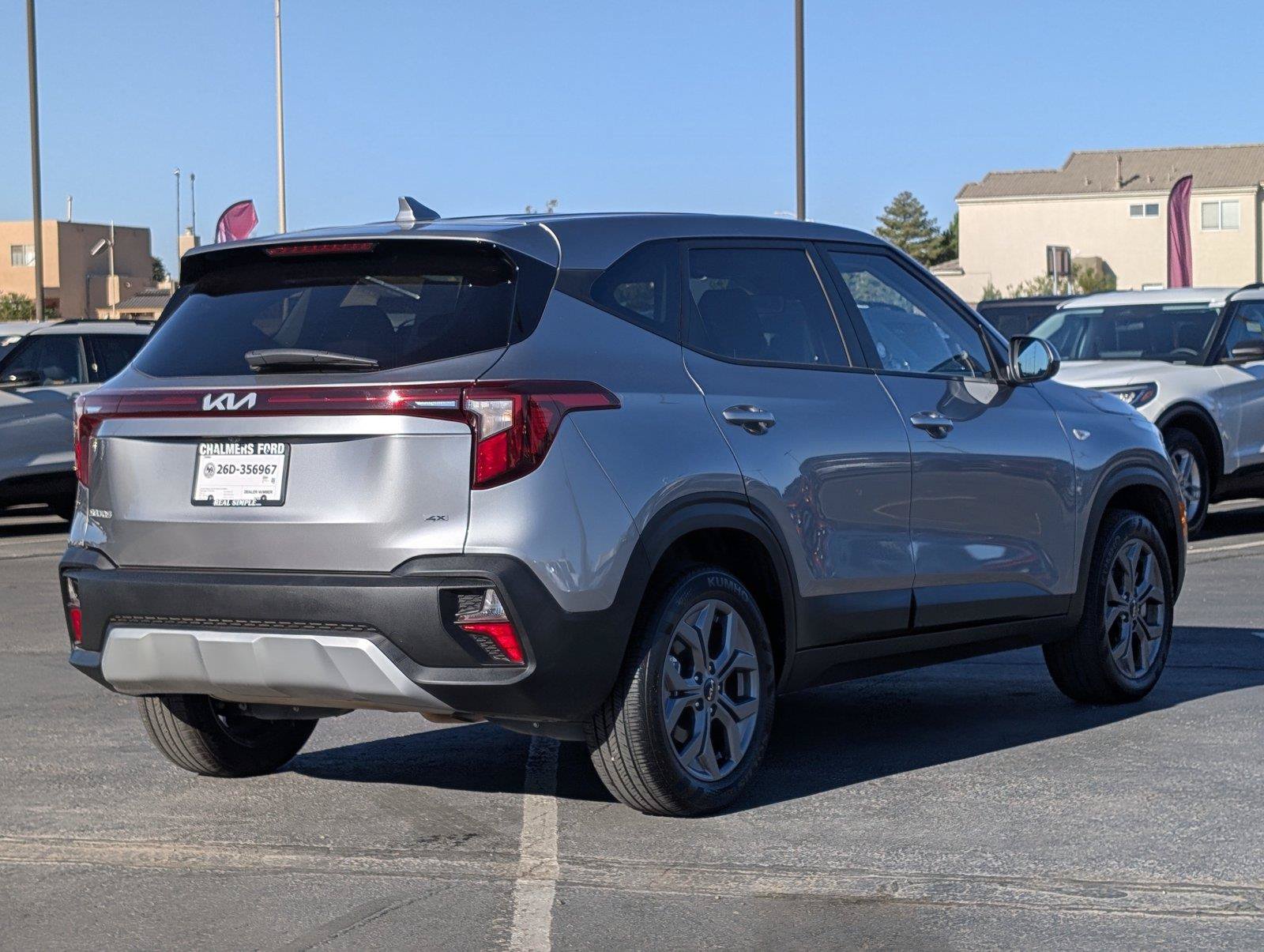 Used 2026 Kia Seltos LX AWD/4WD image 6