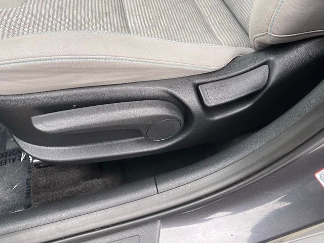 Used 2018 Kia Niro LX FWD image 16