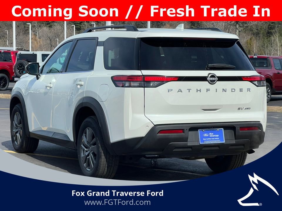 Used 2024 Nissan Pathfinder SV image 4
