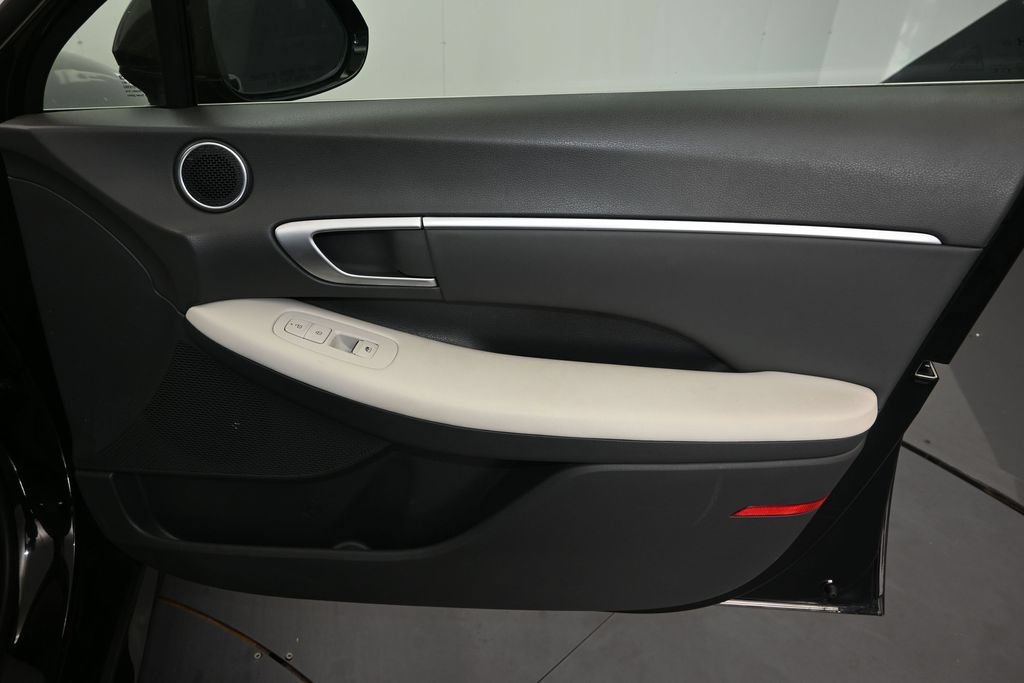 Used 2025 Hyundai Sonata SEL FWD image 15