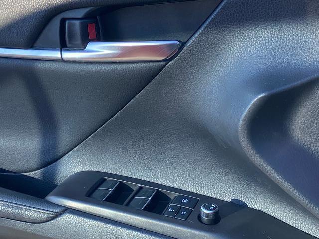 Used 2022 Toyota Camry XSE image 21