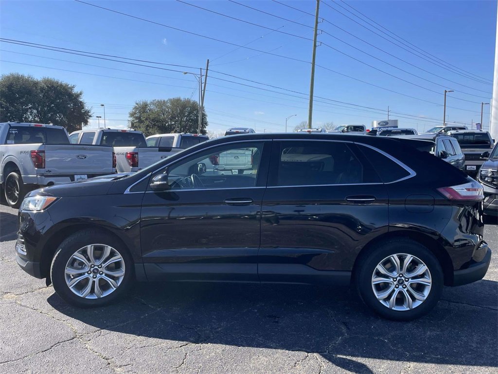 Certified 2021 Ford Edge Titanium image 2