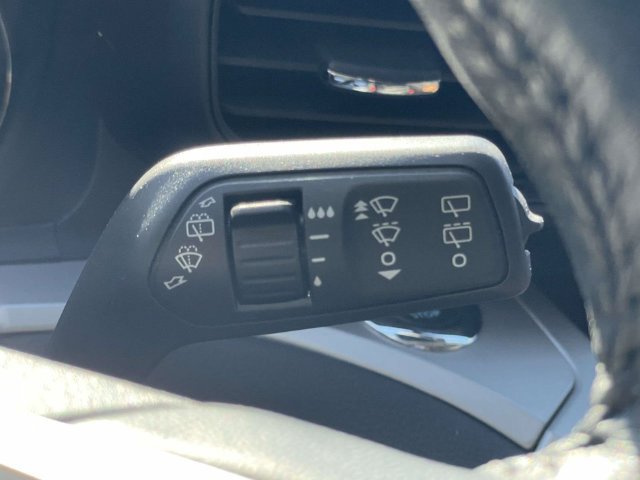 Certified 2023 Ford Explorer XLT RWD image 30