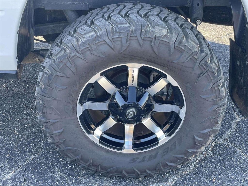 Used 2022 RAM 2500 Tradesman w/ Chrome Appearance Group image 9