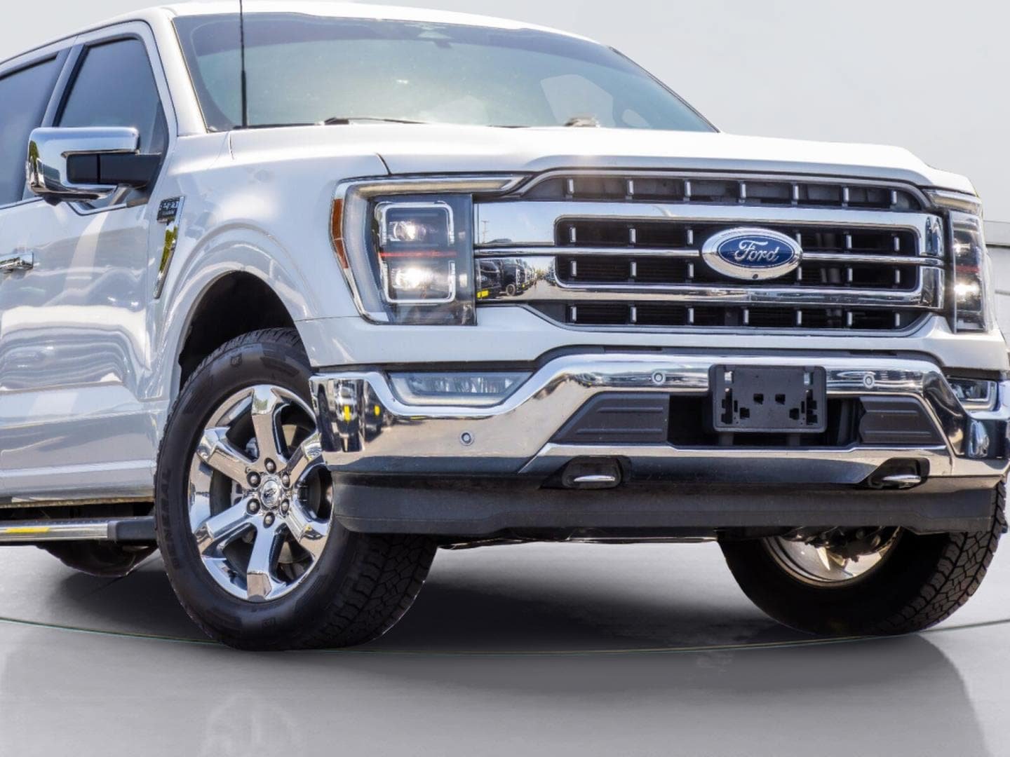 Certified 2023 Ford F150 Lariat w/ Equipment Group 502A High AWD/4WD image 4