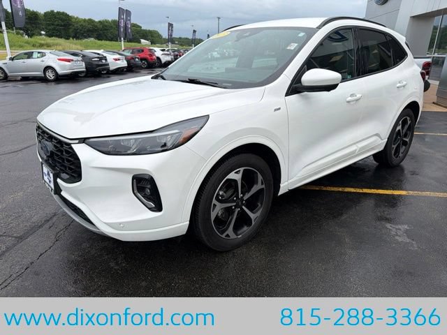 Certified 2023 Ford Escape ST-Line Elite AWD/4WD image 3