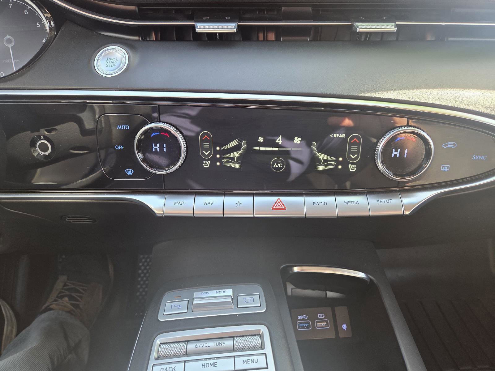 Used 2024 Genesis GV70 2.5T image 18