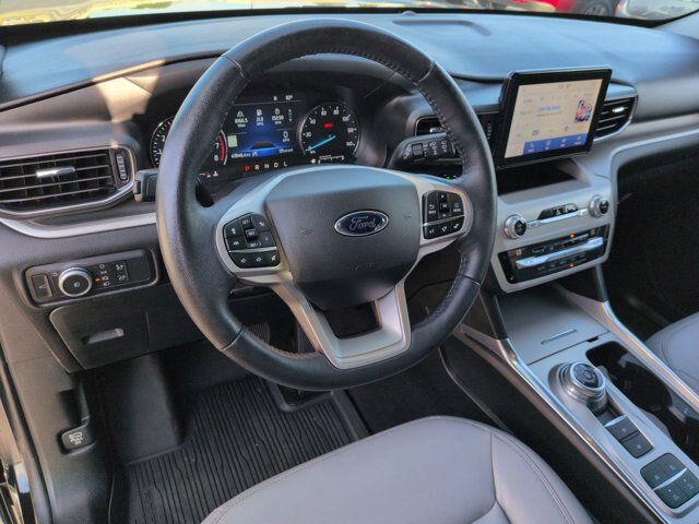 Certified 2021 Ford Explorer XLT w/ Equipment Group 202A RWD image 17