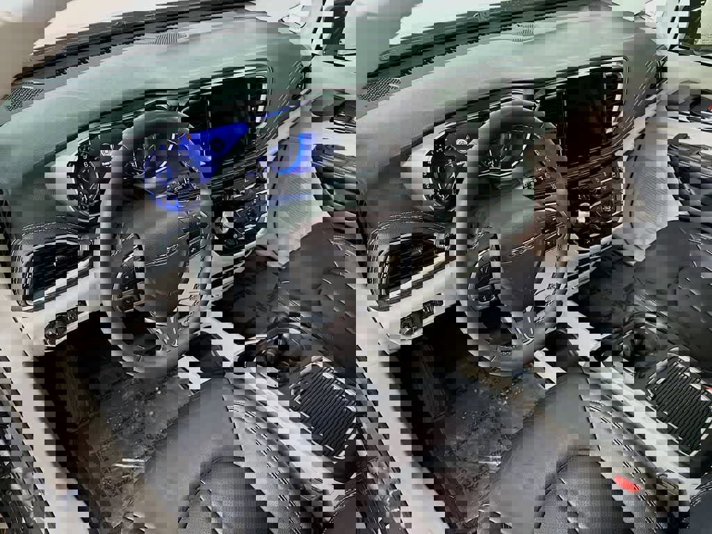 Used 2022 Chrysler Pacifica Touring-L image 9