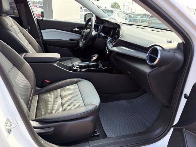 Used 2026 Chevrolet Trax LT w/ LT Convenience Package FWD image 15