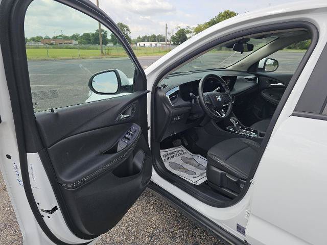 Used 2025 Buick Encore GX Preferred FWD image 13